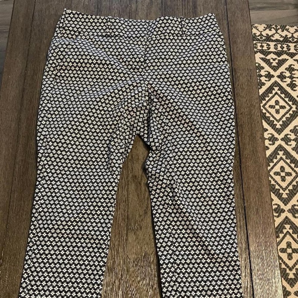 Loft Capri - Size 8